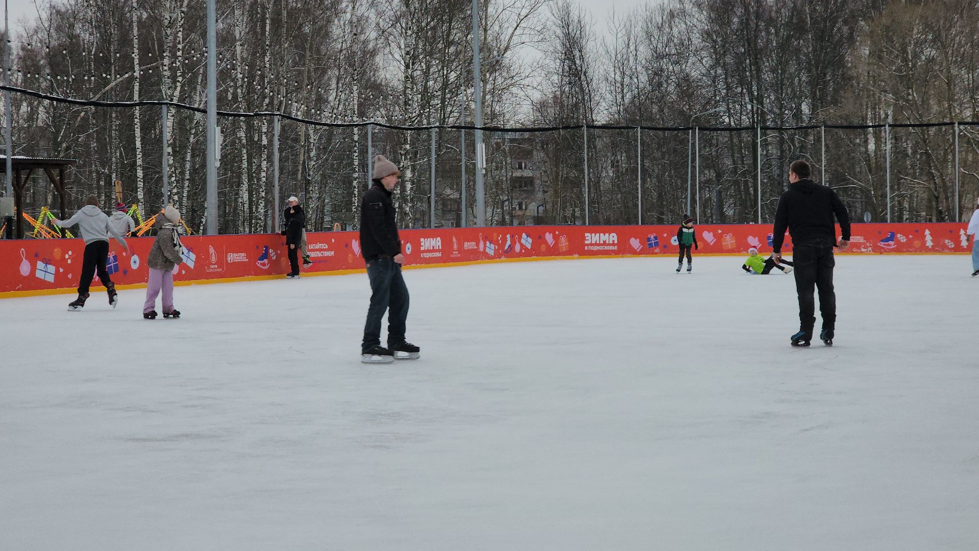 пушкинский, ивантеевка, каток, каток в парке, каток в центре города, коньки, прокат коньков, зима в подмосковье, развлечения,семейный отдых,