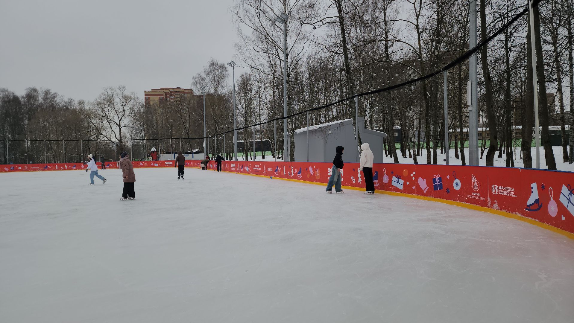 пушкинский, ивантеевка, каток, каток в парке, каток в центре города, коньки, прокат коньков, зима в подмосковье, развлечения,семейный отдых,