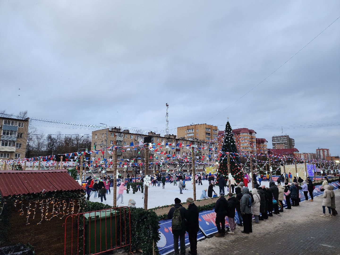 серпухов, подмосковье, каток, искусственный лед, новый год,