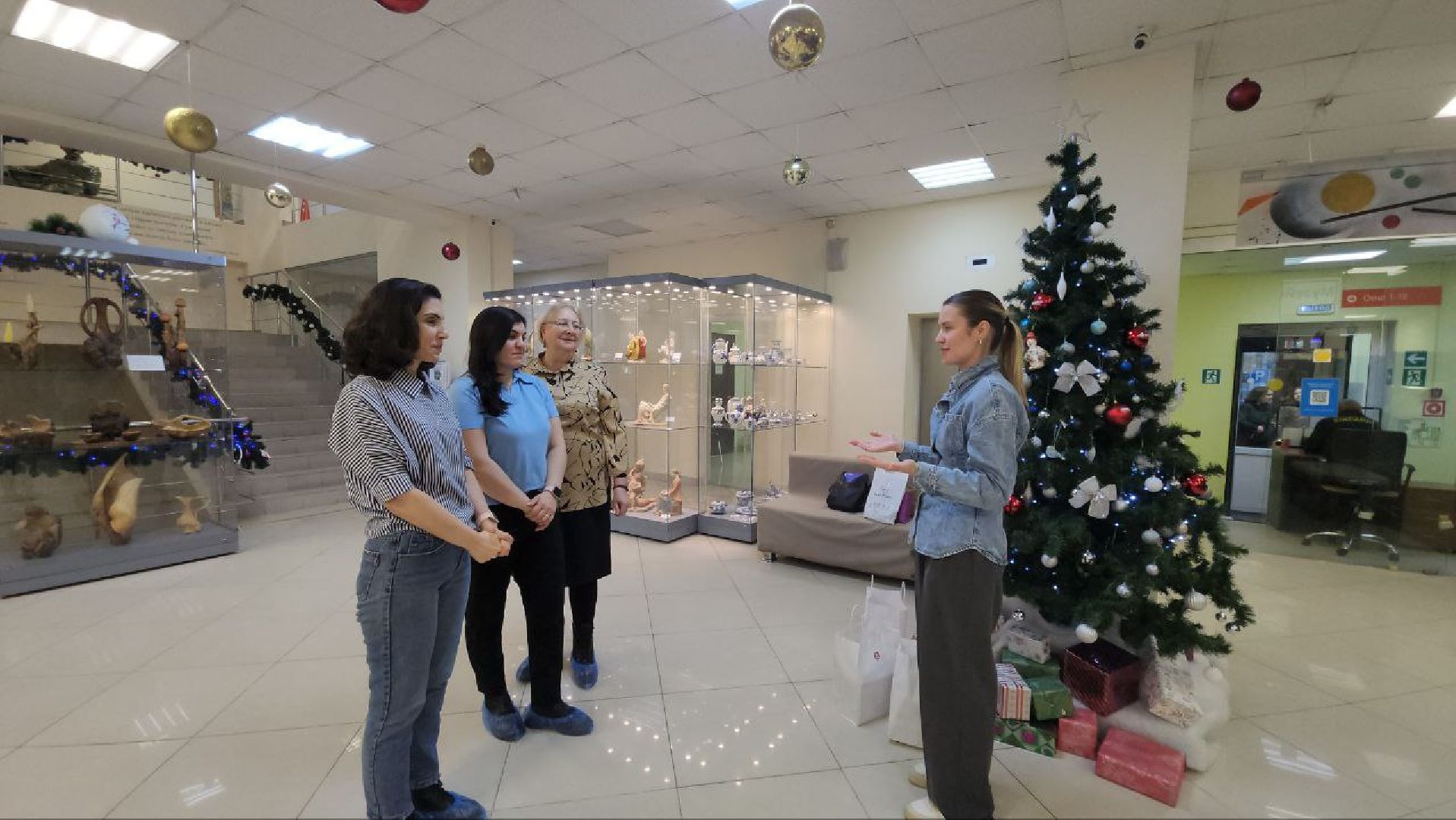 люберцы, люберецкий музейно-выставочный комплекс, История новогодней игрушки Арт-ёлка,