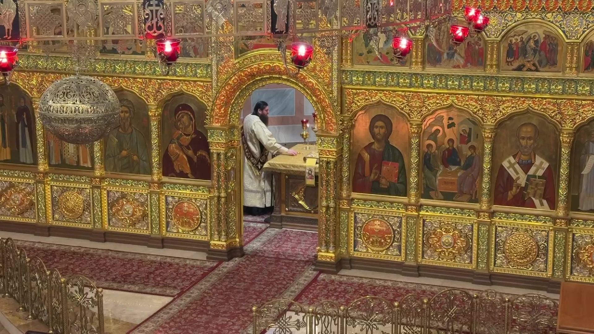 реутов, вертикалки, рождество, храм, сочельник, вертеп, еловые ветки,