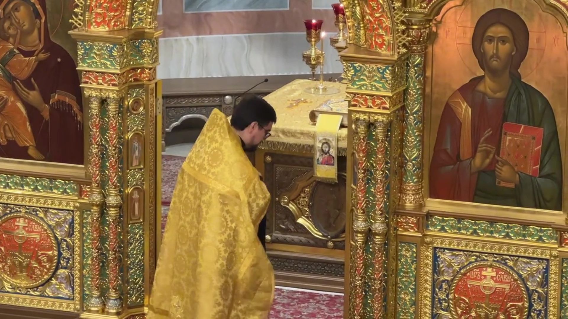 реутов, вертикалки, рождество, храм, сочельник, вертеп, еловые ветки,