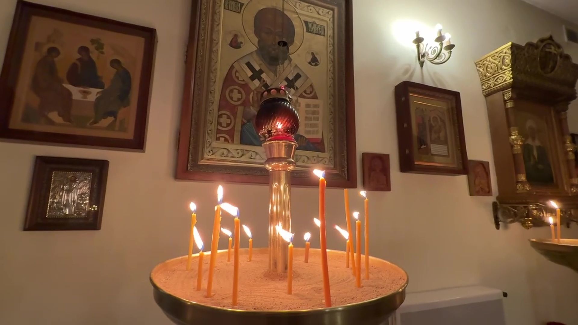 реутов, вертикалки, рождество, храм, сочельник, вертеп, еловые ветки,