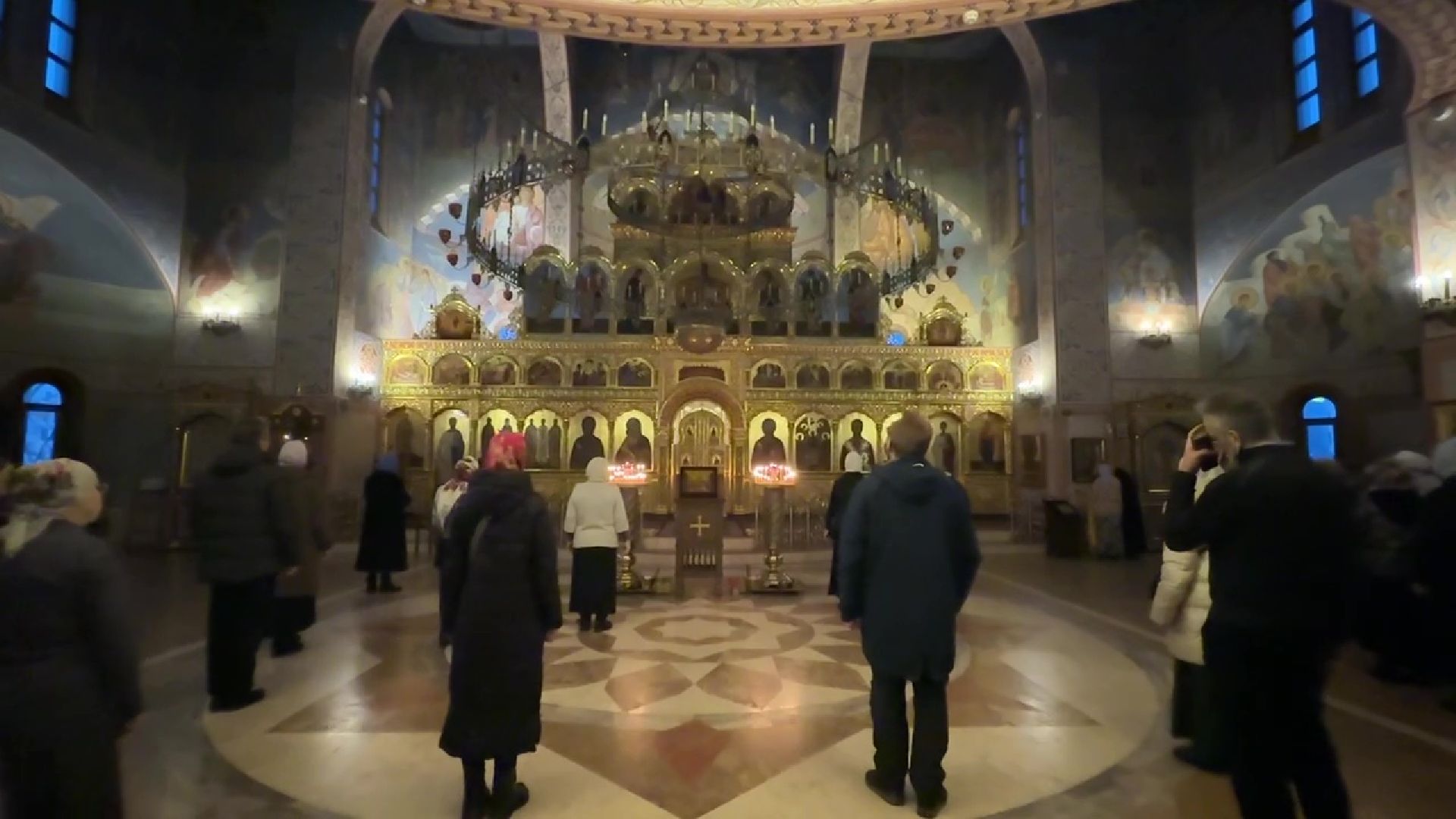 реутов, вертикалки, рождество, храм, сочельник, вертеп, еловые ветки,