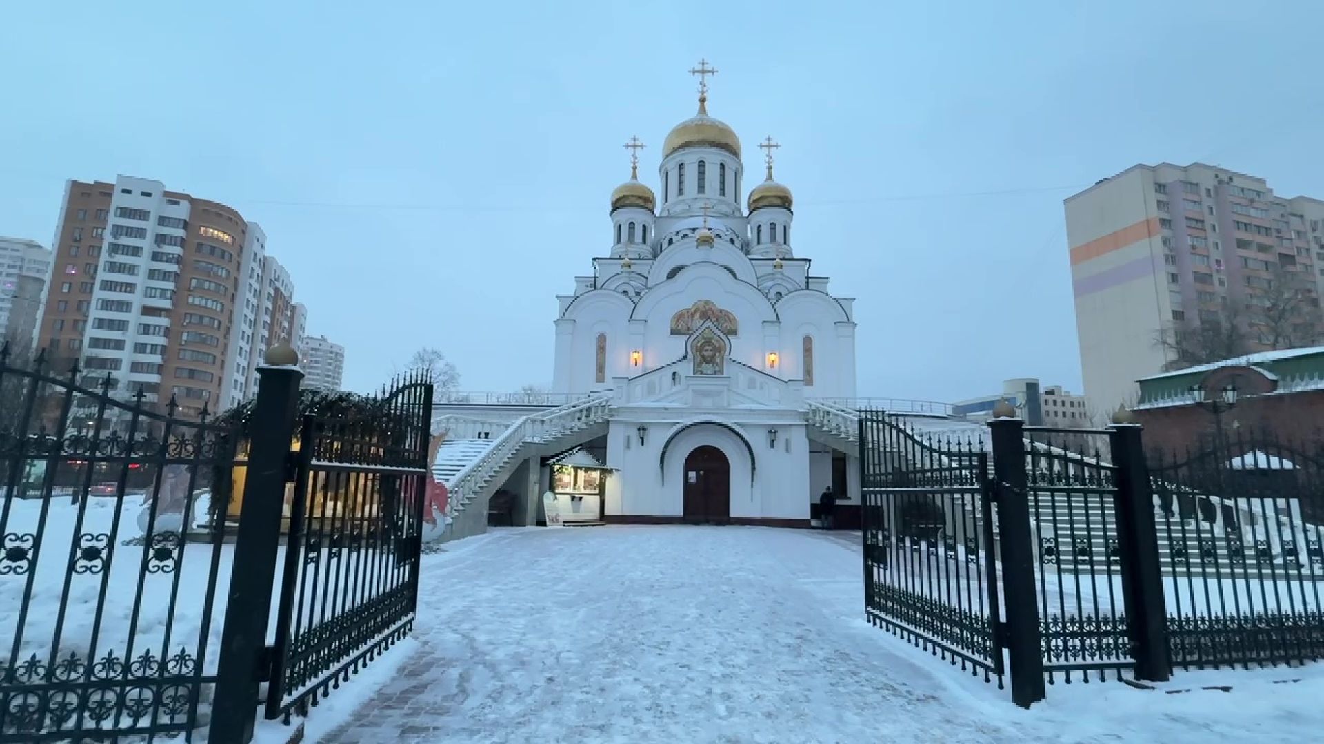 реутов, вертикалки, рождество, храм, сочельник, вертеп, еловые ветки,