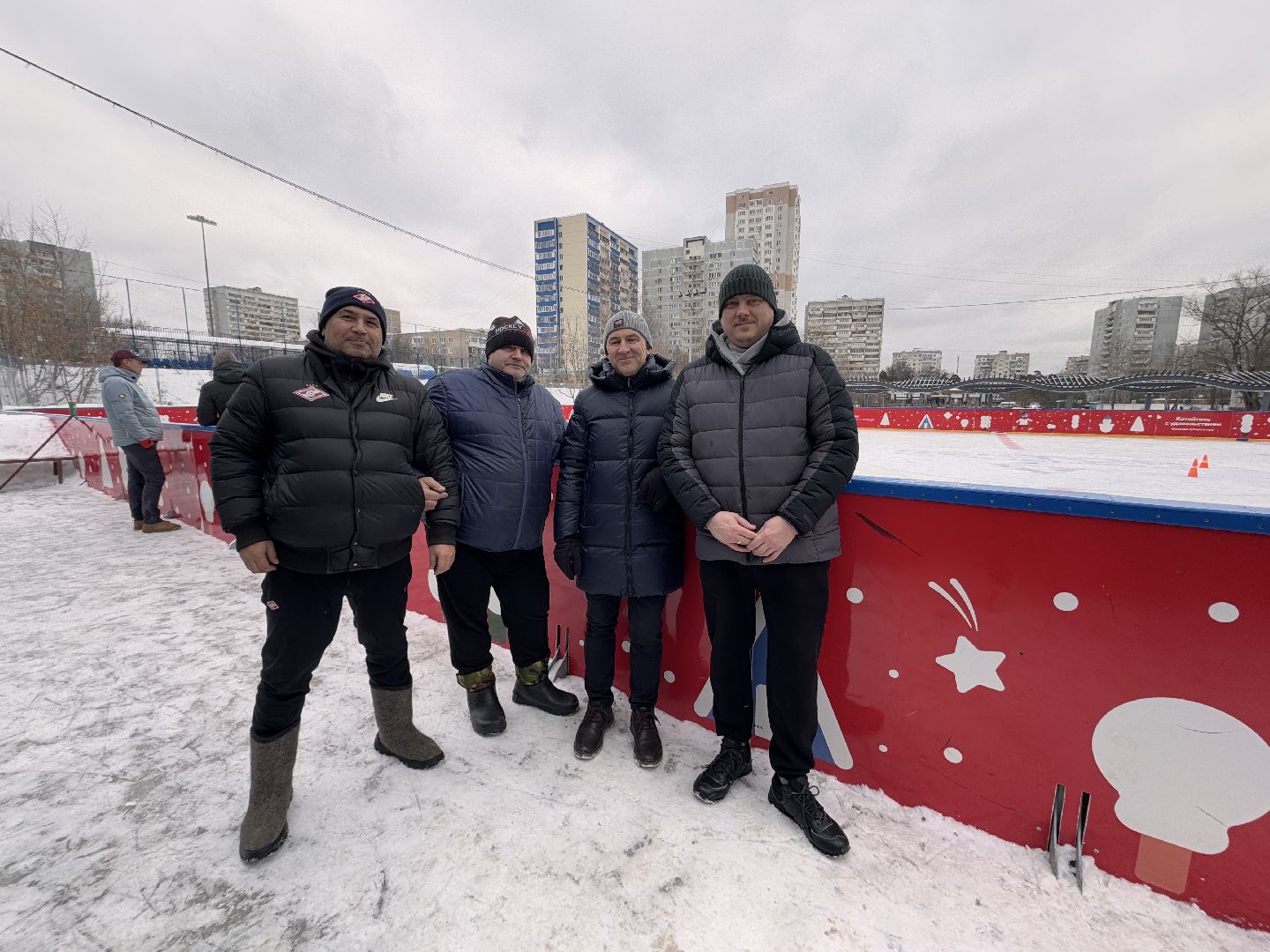 хоккейная коробка, вектор недвижимости, Бесплатный каток в Одинцово,