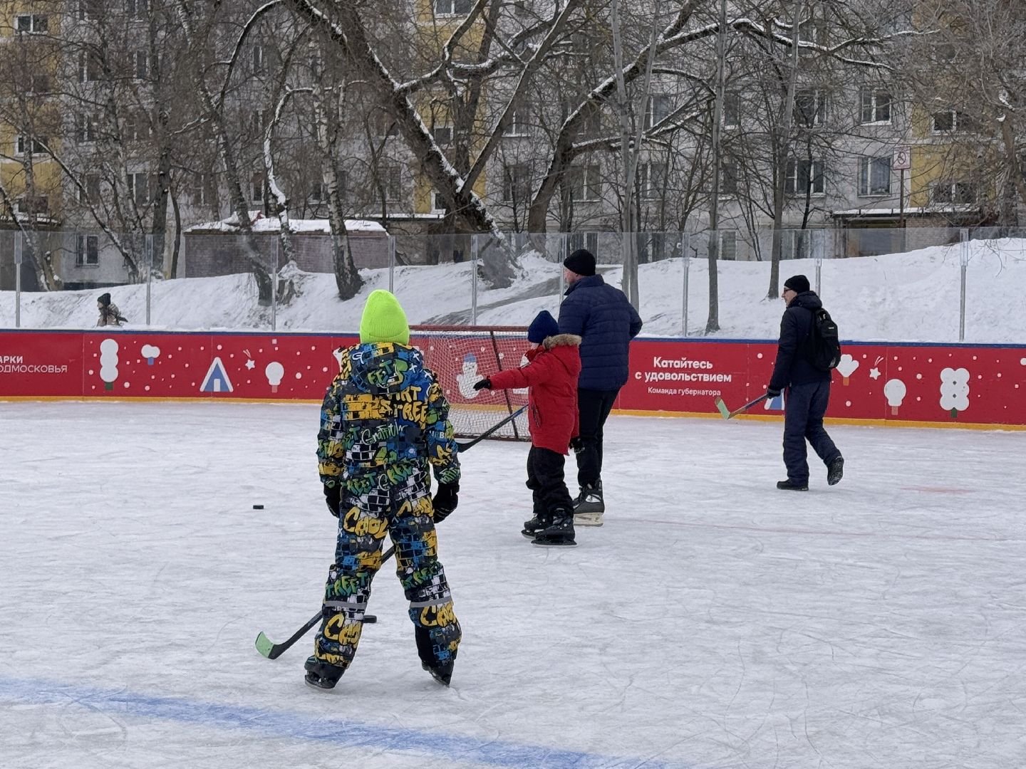 хоккейная коробка, вектор недвижимости, Бесплатный каток в Одинцово,