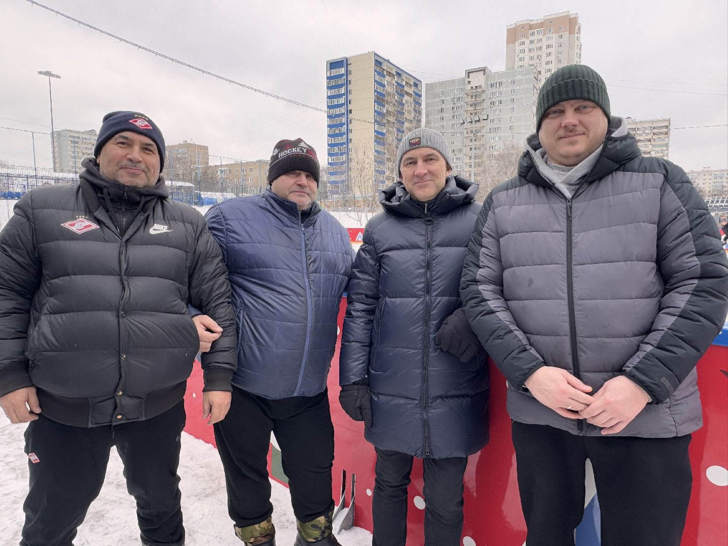 хоккейная коробка, вектор недвижимости, Бесплатный каток в Одинцово,