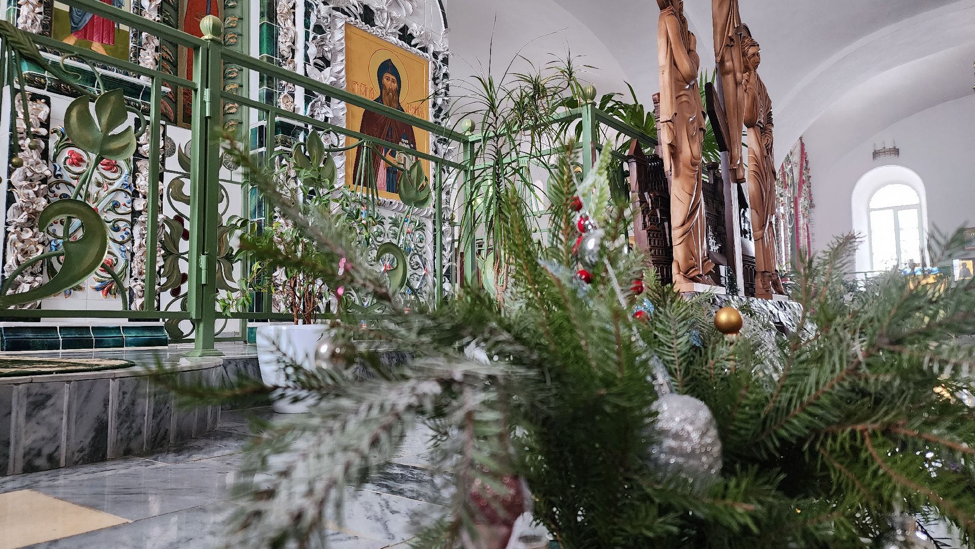 успенская церковь села мягкое, серебряные пруды, рождество христово,