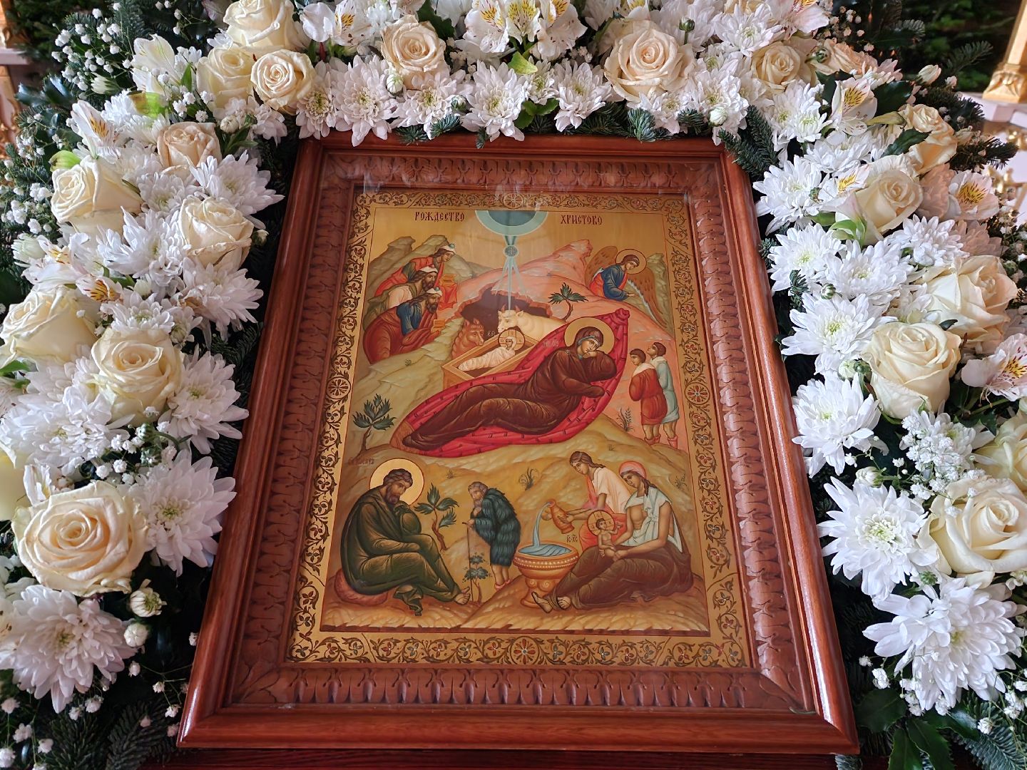 раменское, общество, религия, полготовка к Рождеству Христову в Свято-Троицком храме, вертикалки,