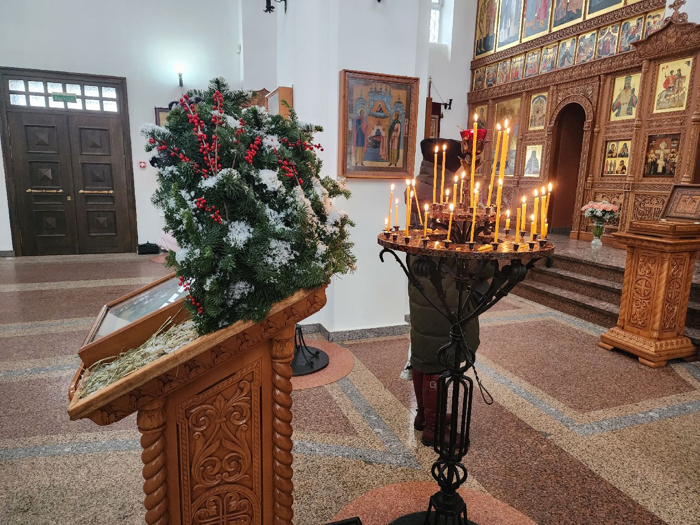 долгопрудный, сочельник, рождество христово, украшение храмов, ясли, вертикалки,