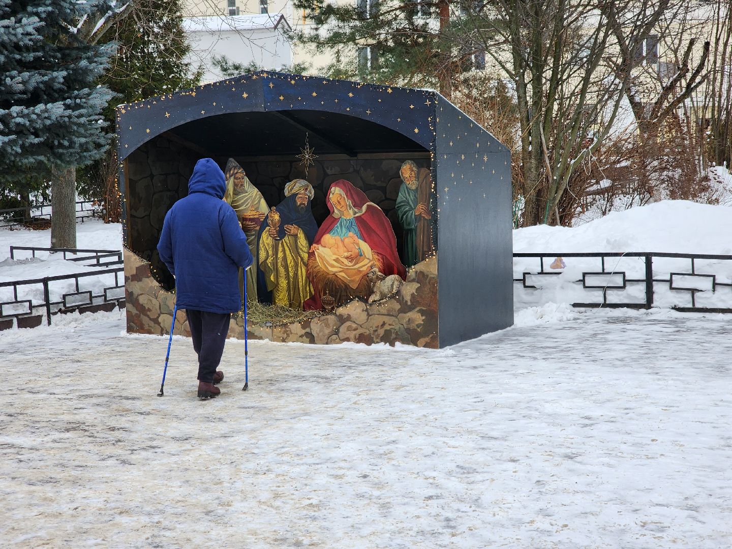долгопрудный, сочельник, рождество христово, украшение храмов, ясли, вертикалки,
