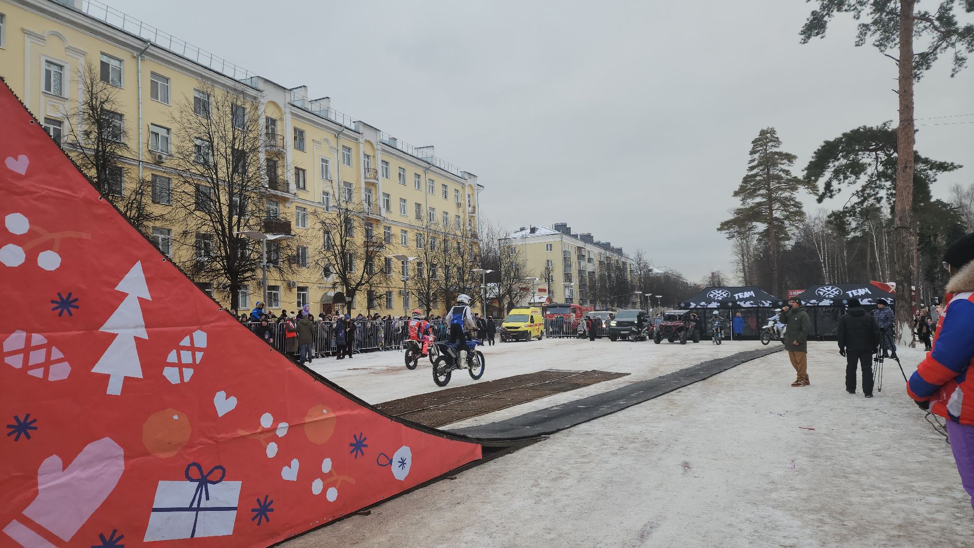 мото, мотокросс, мотоцикл, мотоциклисты, мотофристайл, трюки, экстрим, экстримальный спорт,