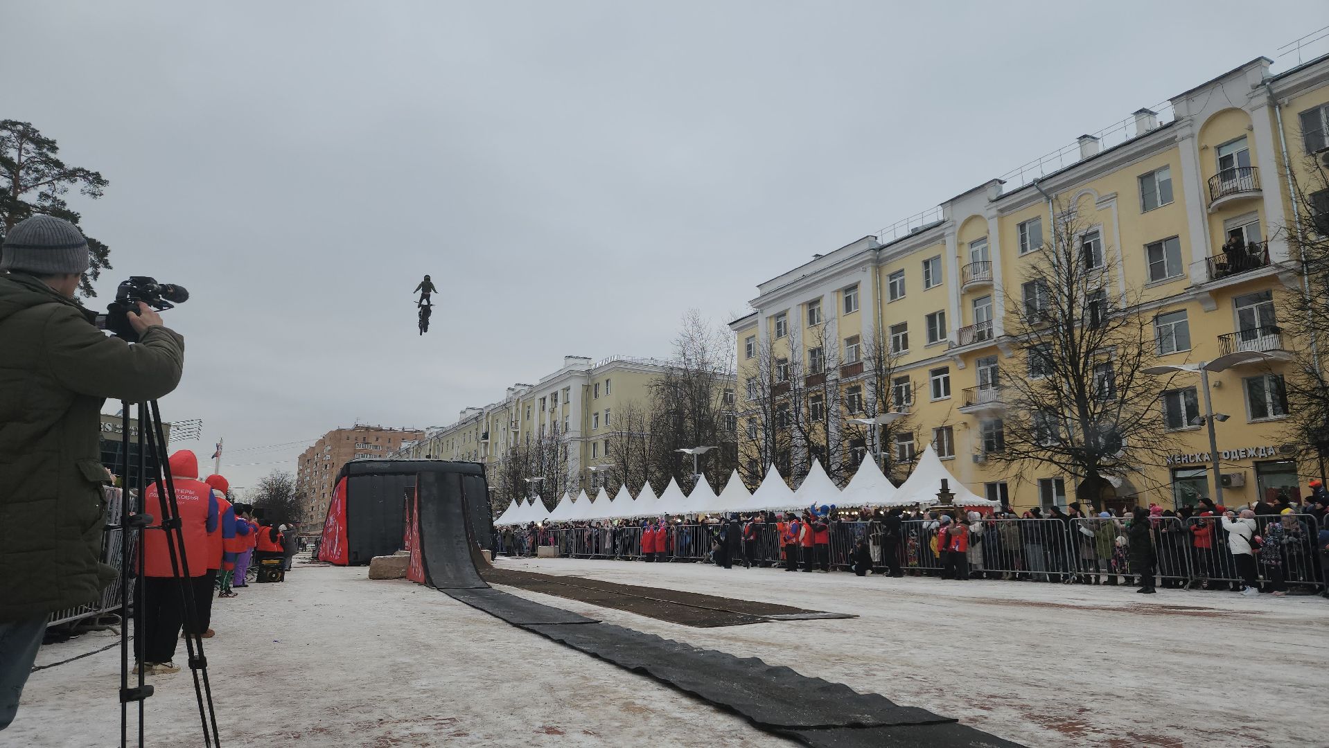 мото, мотокросс, мотоцикл, мотоциклисты, мотофристайл, трюки, экстрим, экстримальный спорт,