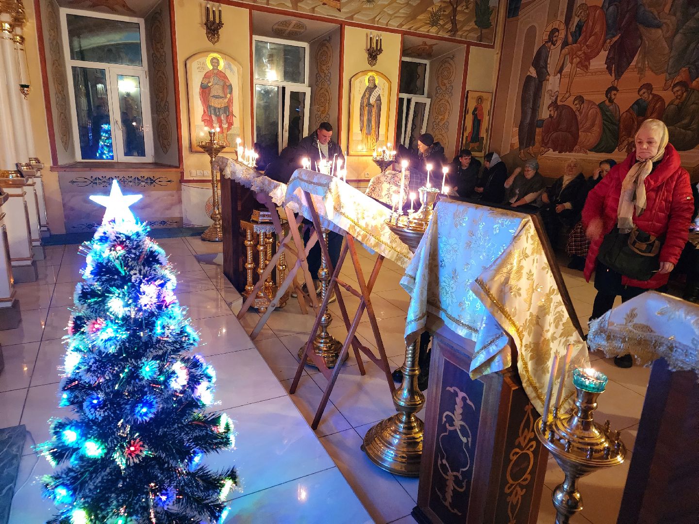 Чехов, Рождество Христово, христианский праздник, Иоанно-Предтеченский храм, праздничное богослужение, божественная литургия,православные христиане, православие,