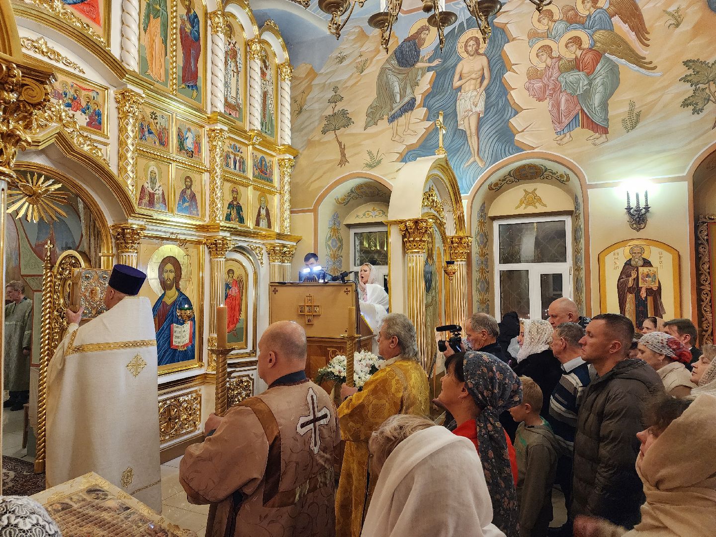 Чехов, Рождество Христово, христианский праздник, Иоанно-Предтеченский храм, праздничное богослужение, божественная литургия,православные христиане, православие,