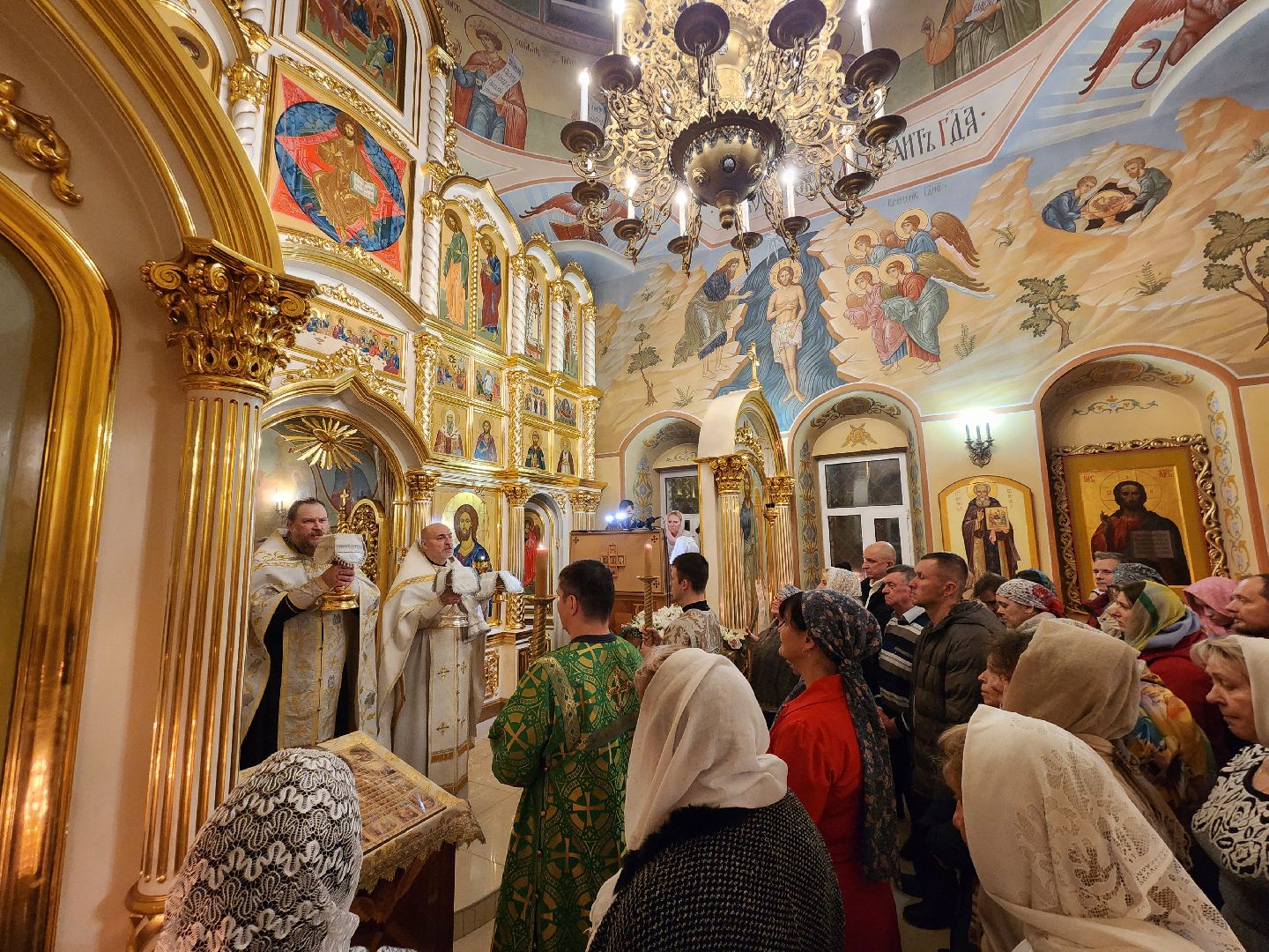 Чехов, Рождество Христово, христианский праздник, Иоанно-Предтеченский храм, праздничное богослужение, божественная литургия,православные христиане, православие,
