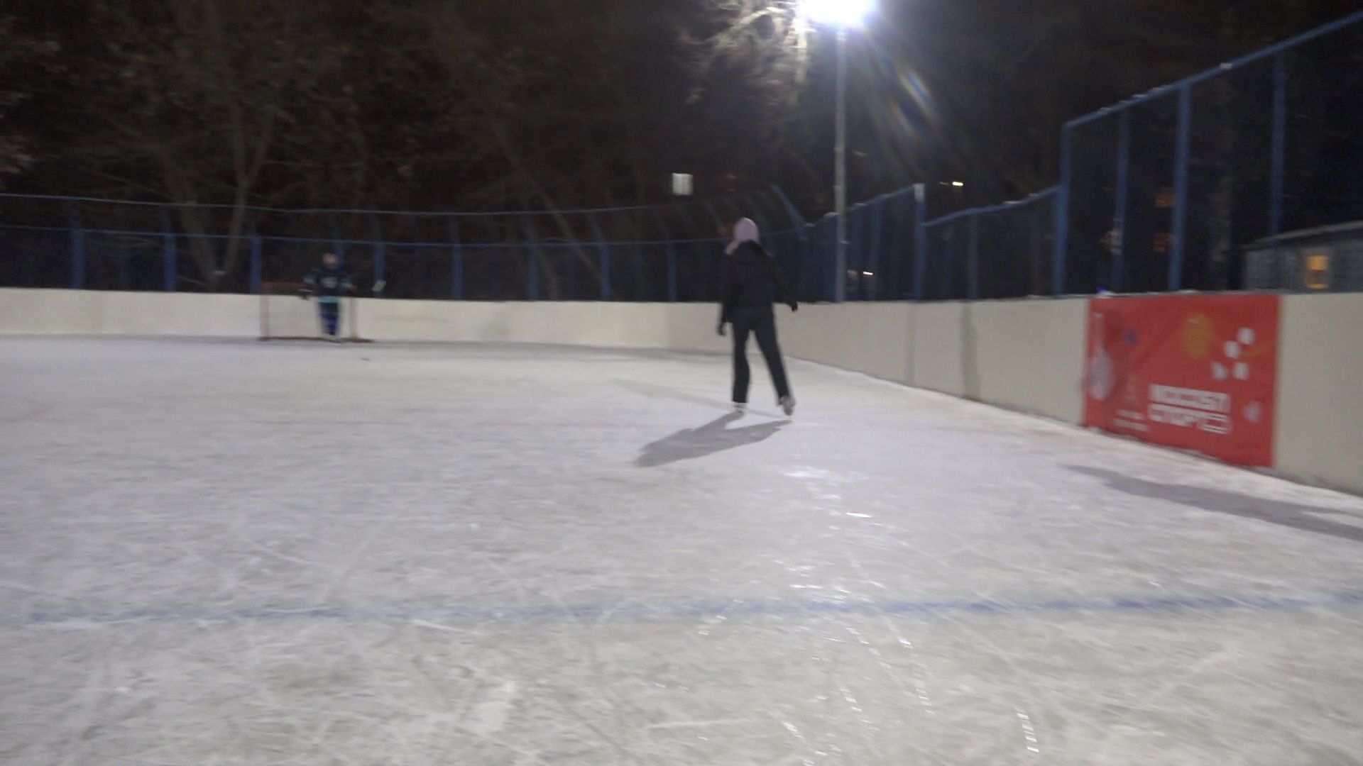 спорт во Власихе, зимние виды спорта, каток во Власихе, каток на Цветном бульваре, катание на коньках,