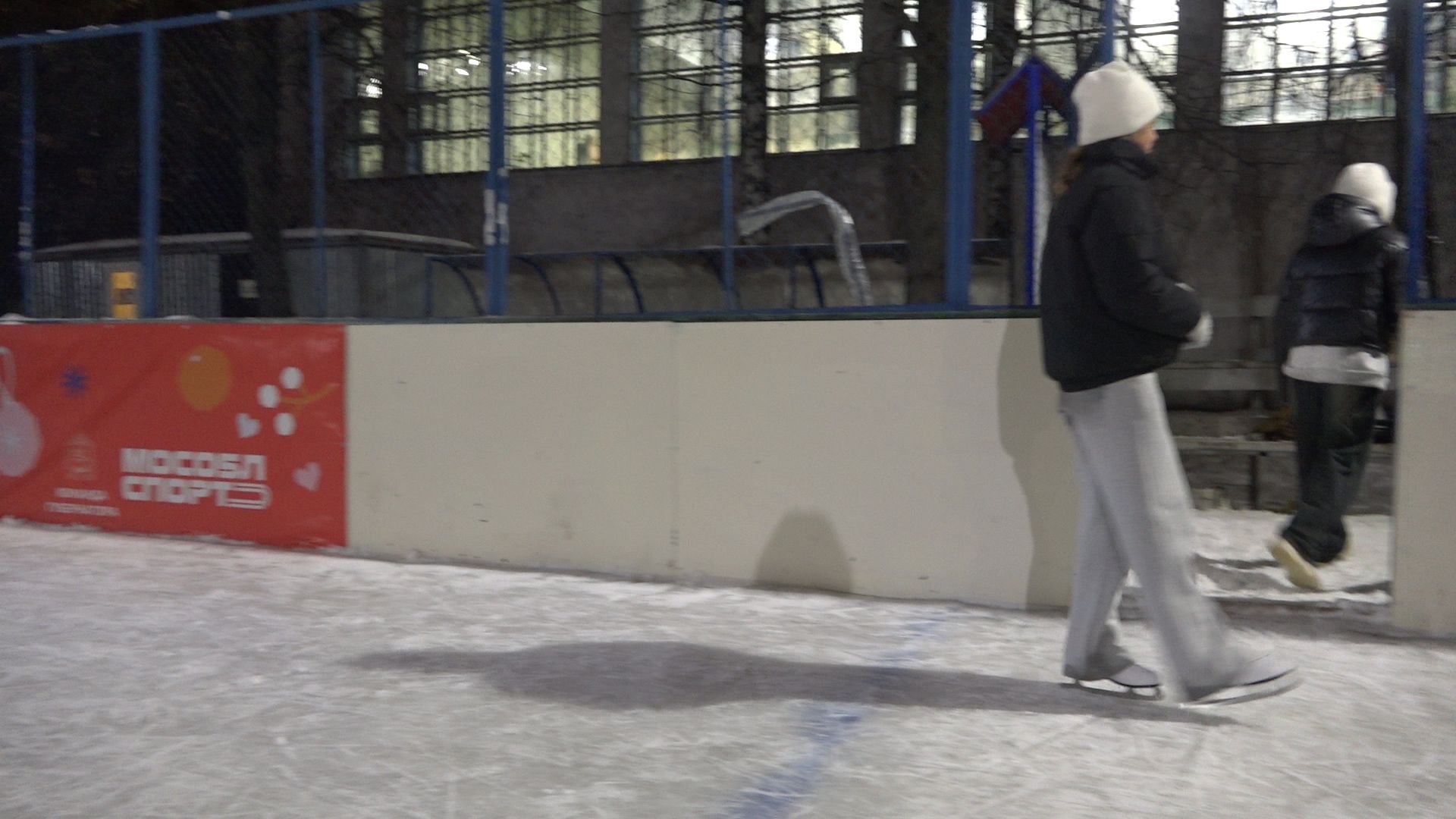 спорт во Власихе, зимние виды спорта, каток во Власихе, каток на Цветном бульваре, катание на коньках,