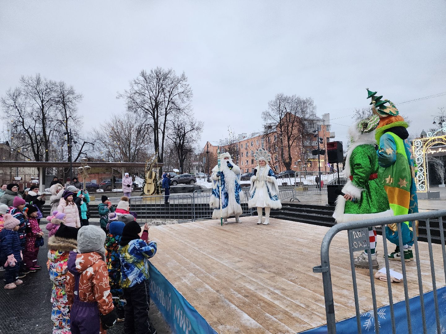 ногинск, дети, общество, жители, новый год, дед мороз, новогоднее представление, елка, вертикалки,