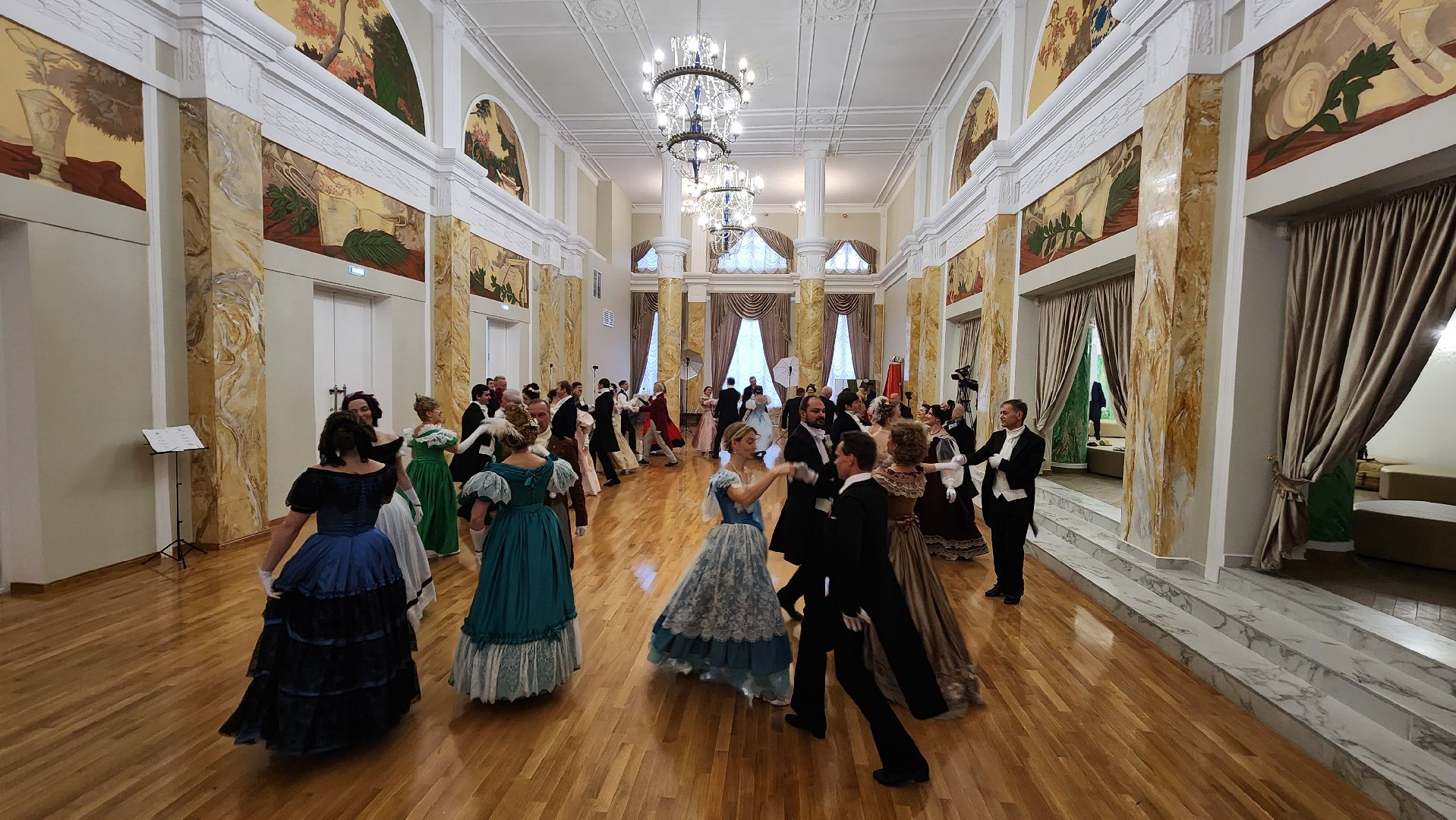 ступино, балы в подмосковье, культура подмосковья,