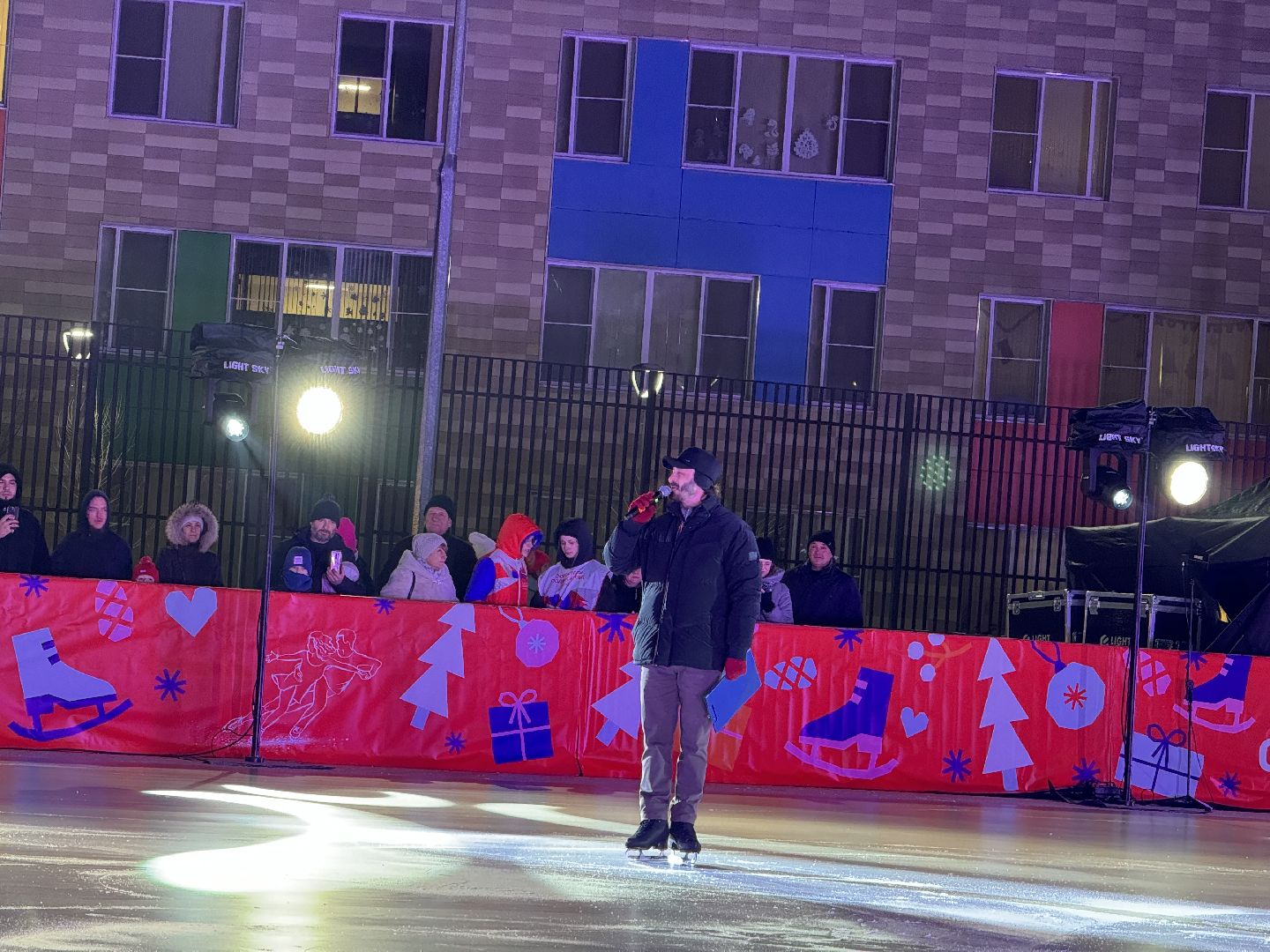 гала-шоу ильи авербуха, гала-шоу чемпионы, чемпионы и звезды фигурного катания, Илья Авербух, Глава Ленинского округа, Каток в Мисайлово, зима в подмомсковье,