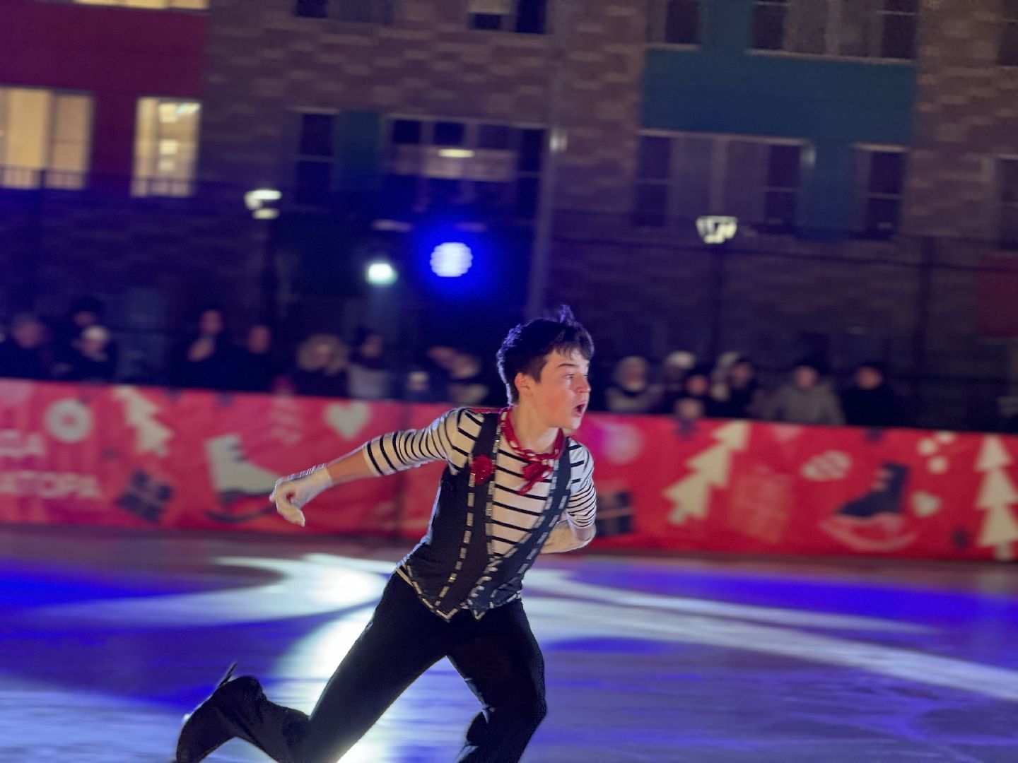 гала-шоу ильи авербуха, гала-шоу чемпионы, чемпионы и звезды фигурного катания, Илья Авербух, Глава Ленинского округа, Каток в Мисайлово, зима в подмомсковье,