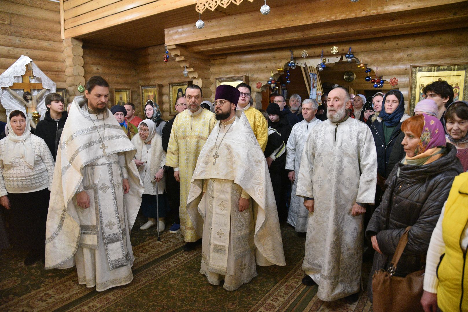 лотошино, храм серафима саровского, рождество, рождество христово, церковь, праздник,