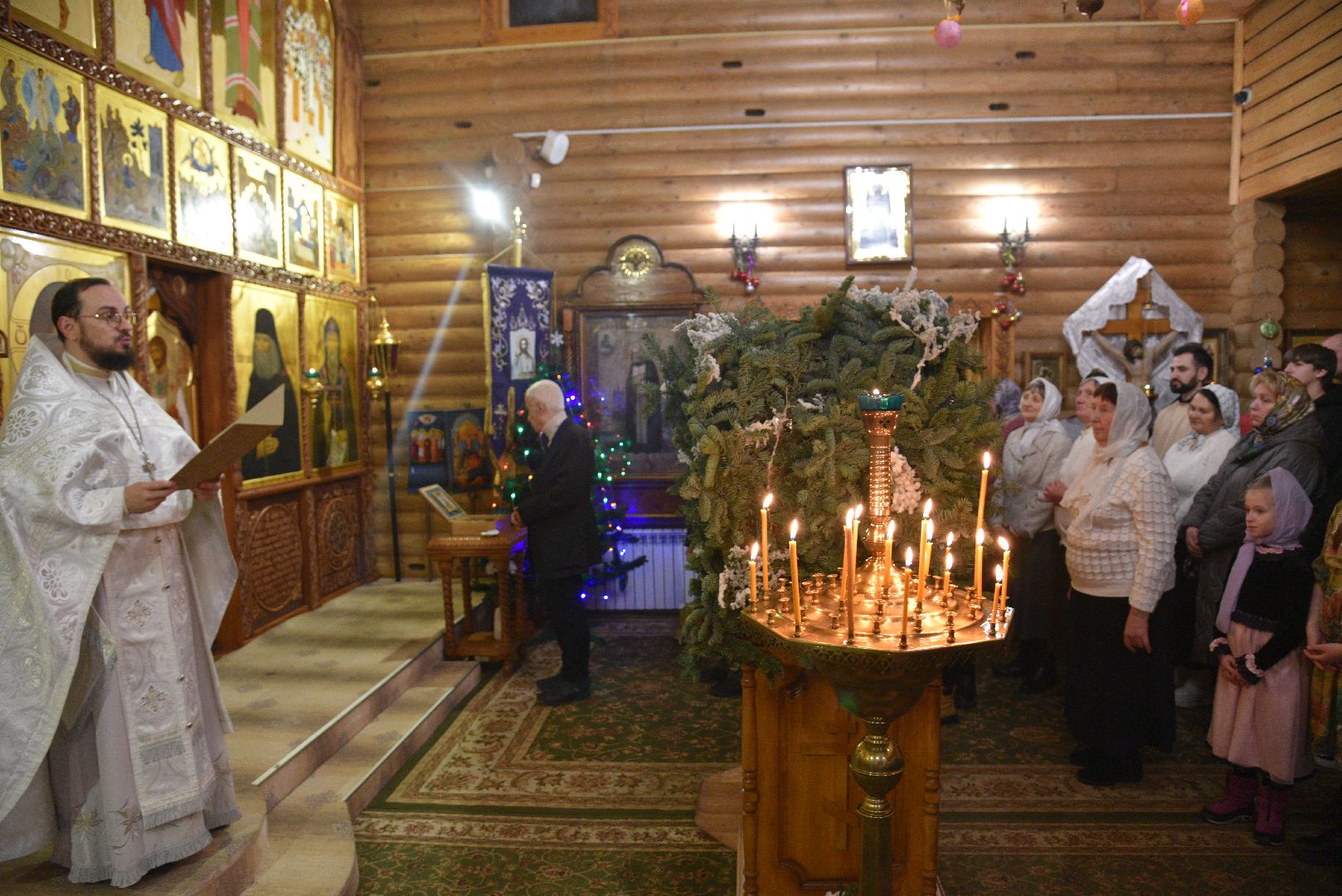 лотошино, храм серафима саровского, рождество, рождество христово, церковь, праздник,