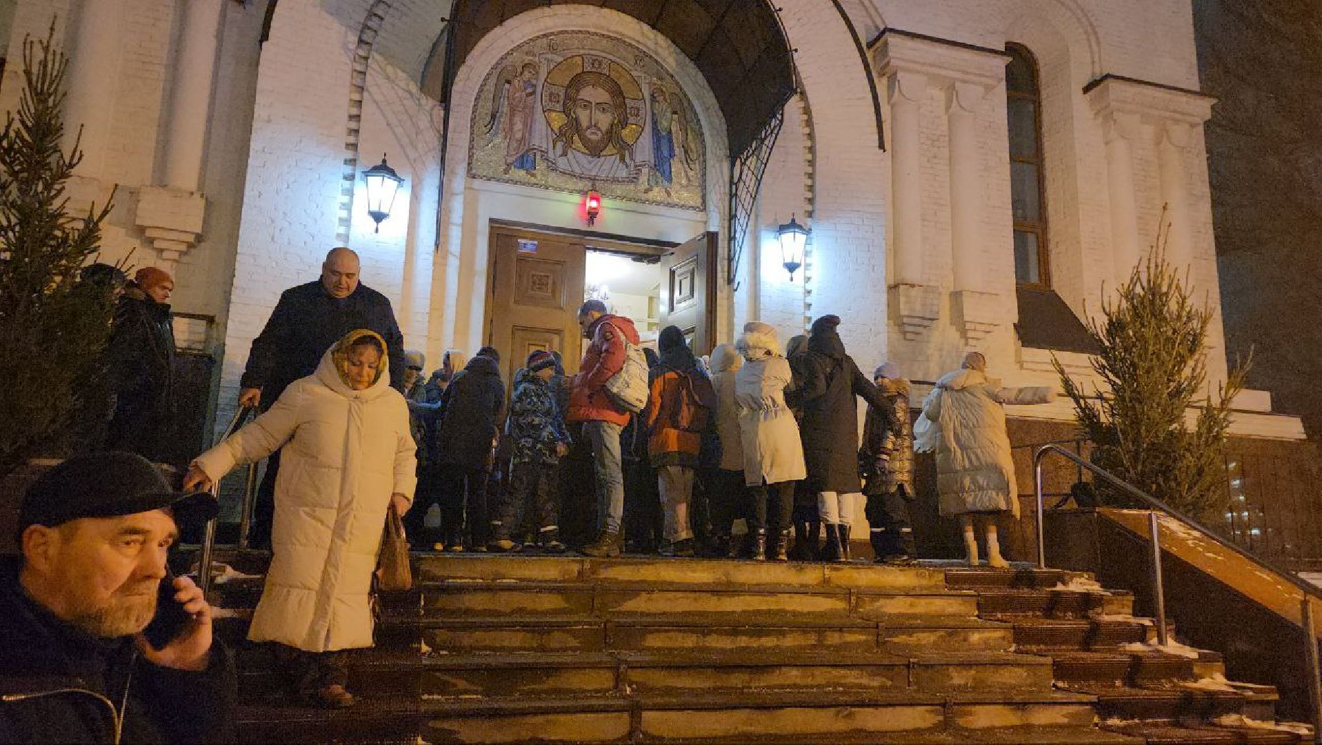 люберцы, преображенский собор, всенощная, верующие, вертикалки,