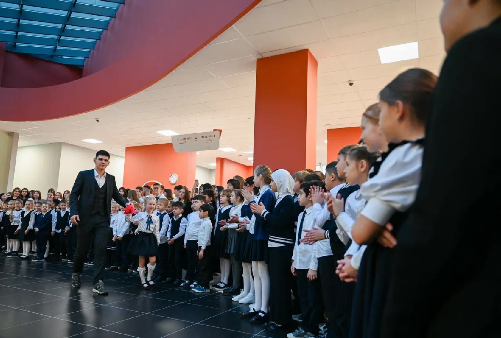 новая школа на 1100 мест,СОШ 11, жк эко видное, Глава муниципалитета, Новую школу открыли,Торжественная линейка,