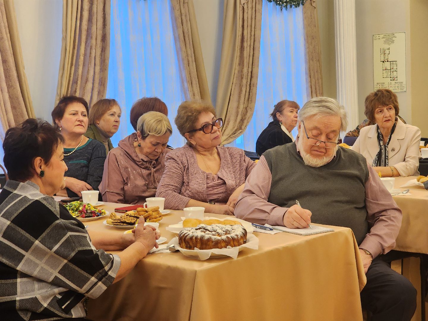 Коломна, рождество христово, союз пенсионеров подмосковья,волонтеры,рождественская елка,