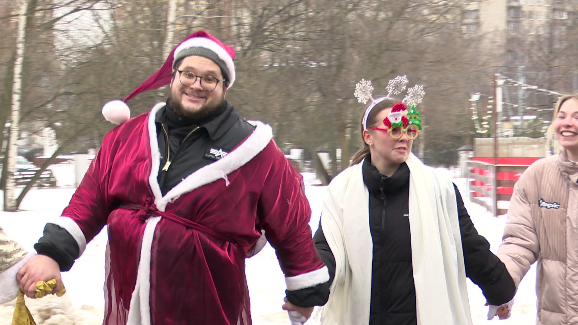 hеутов, вертикалки, деды морозы, поздравление, новый год, новые территории, снегурочки, флешмоб,