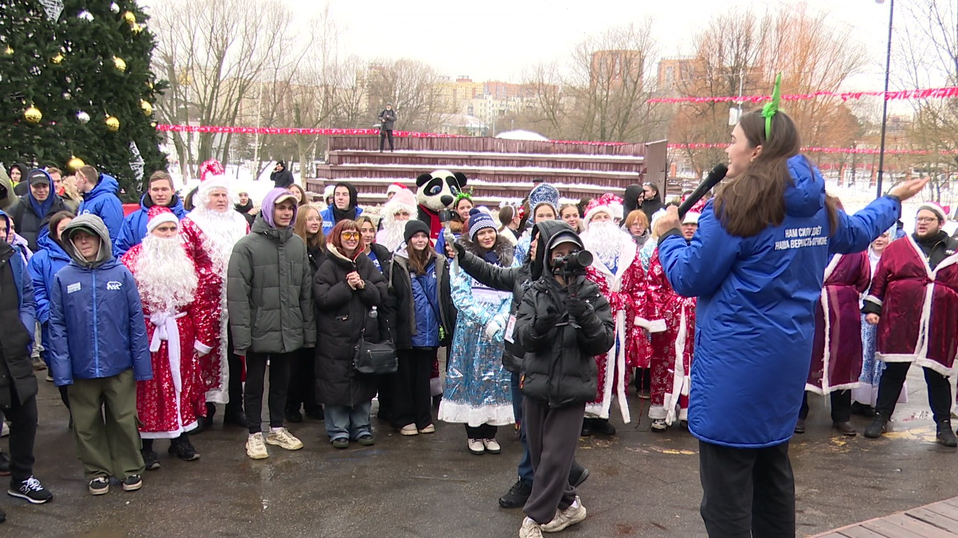 hеутов, вертикалки, деды морозы, поздравление, новый год, новые территории, снегурочки, флешмоб,