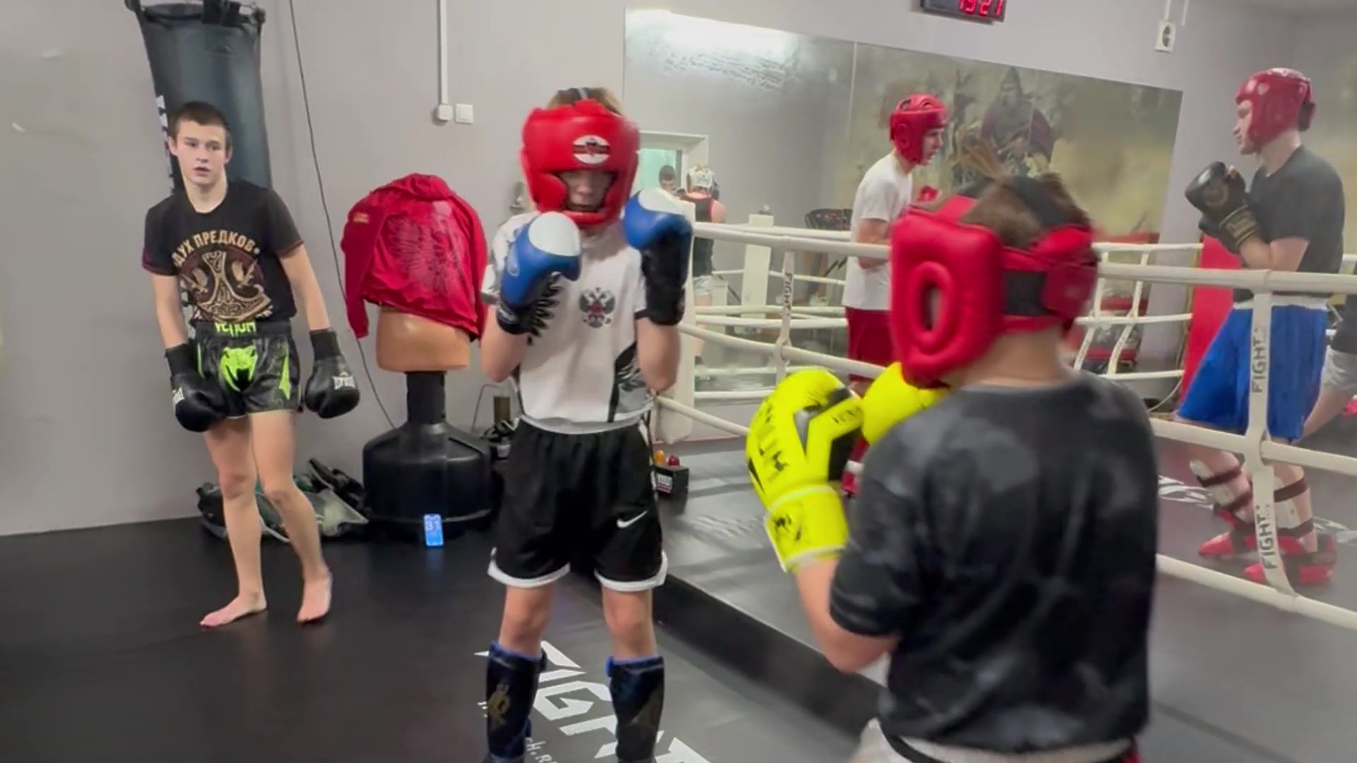 реутов, вертикалки, бокс, кикбоксинг, пересвет, тренировки, спорт,