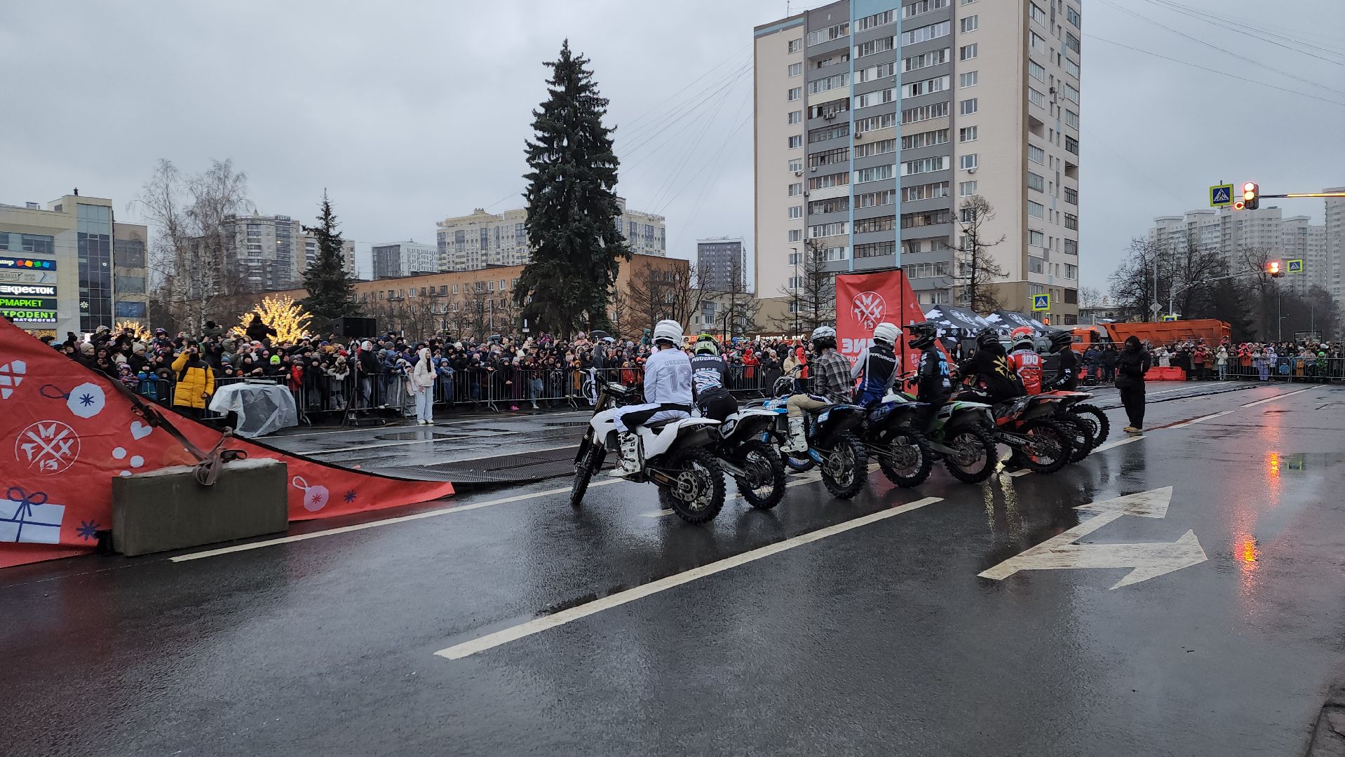 вертикалки, пушкино, фристайл, мотокросс, шоу, мотоциклисты, мотосообщество, выступления, трюки, зима в подмосковье, спортсмены,