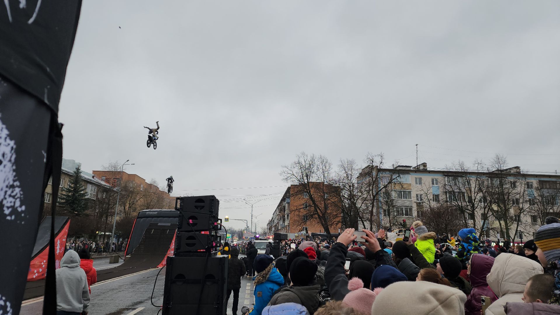 вертикалки, пушкино, фристайл, мотокросс, шоу, мотоциклисты, мотосообщество, выступления, трюки, зима в подмосковье, спортсмены,