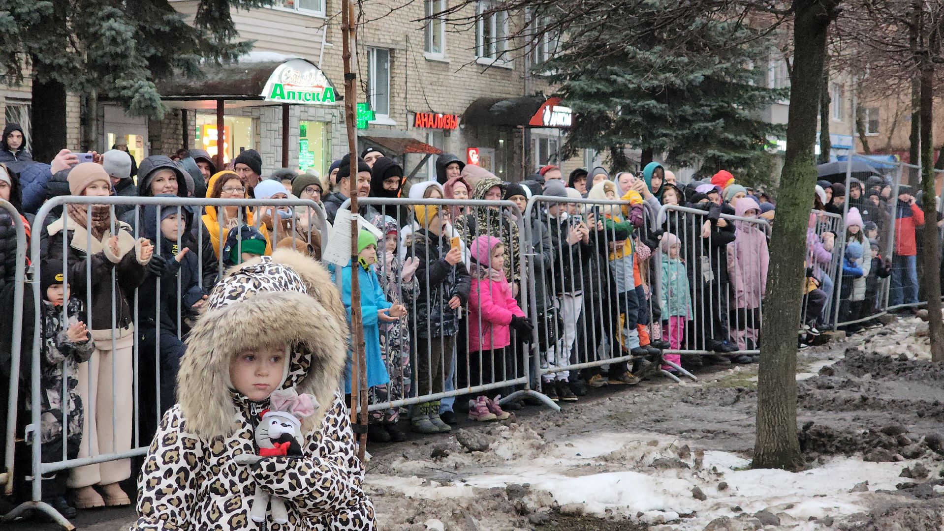 вертикалки, пушкино, фристайл, мотокросс, шоу, мотоциклисты, мотосообщество, выступления, трюки, зима в подмосковье, спортсмены,