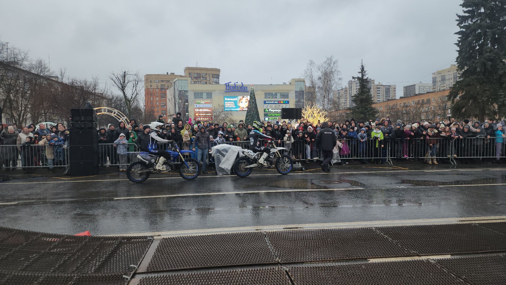 вертикалки, пушкино, фристайл, мотокросс, шоу, мотоциклисты, мотосообщество, выступления, трюки, зима в подмосковье, спортсмены,