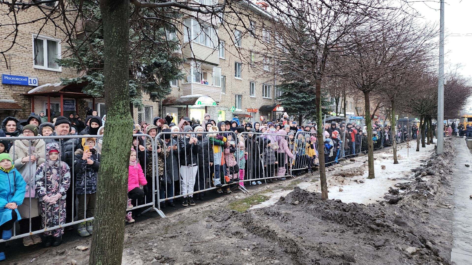 вертикалки, пушкино, фристайл, мотокросс, шоу, мотоциклисты, мотосообщество, выступления, трюки, зима в подмосковье, спортсмены,