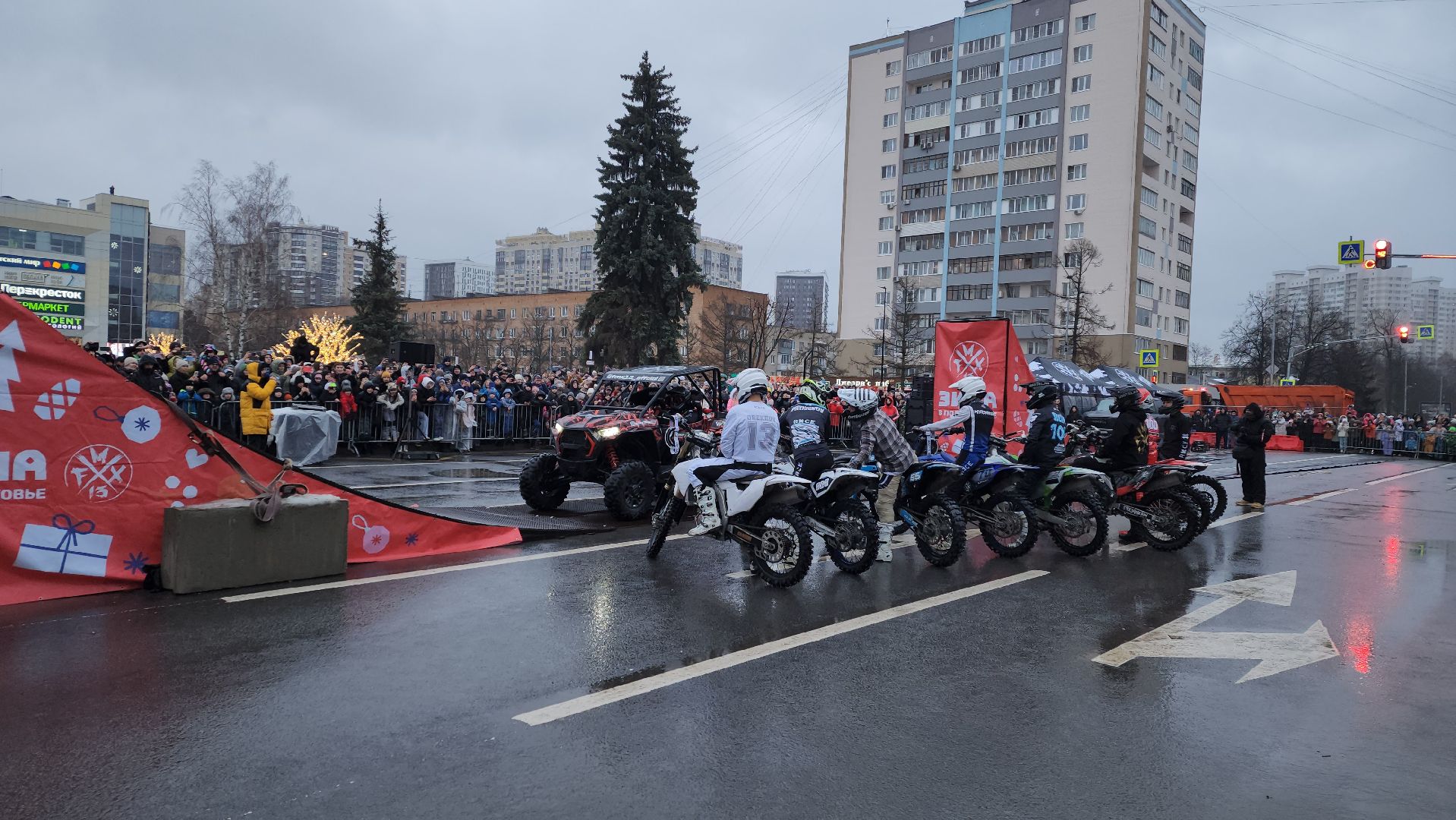 вертикалки, пушкино, фристайл, мотокросс, шоу, мотоциклисты, мотосообщество, выступления, трюки, зима в подмосковье, спортсмены,