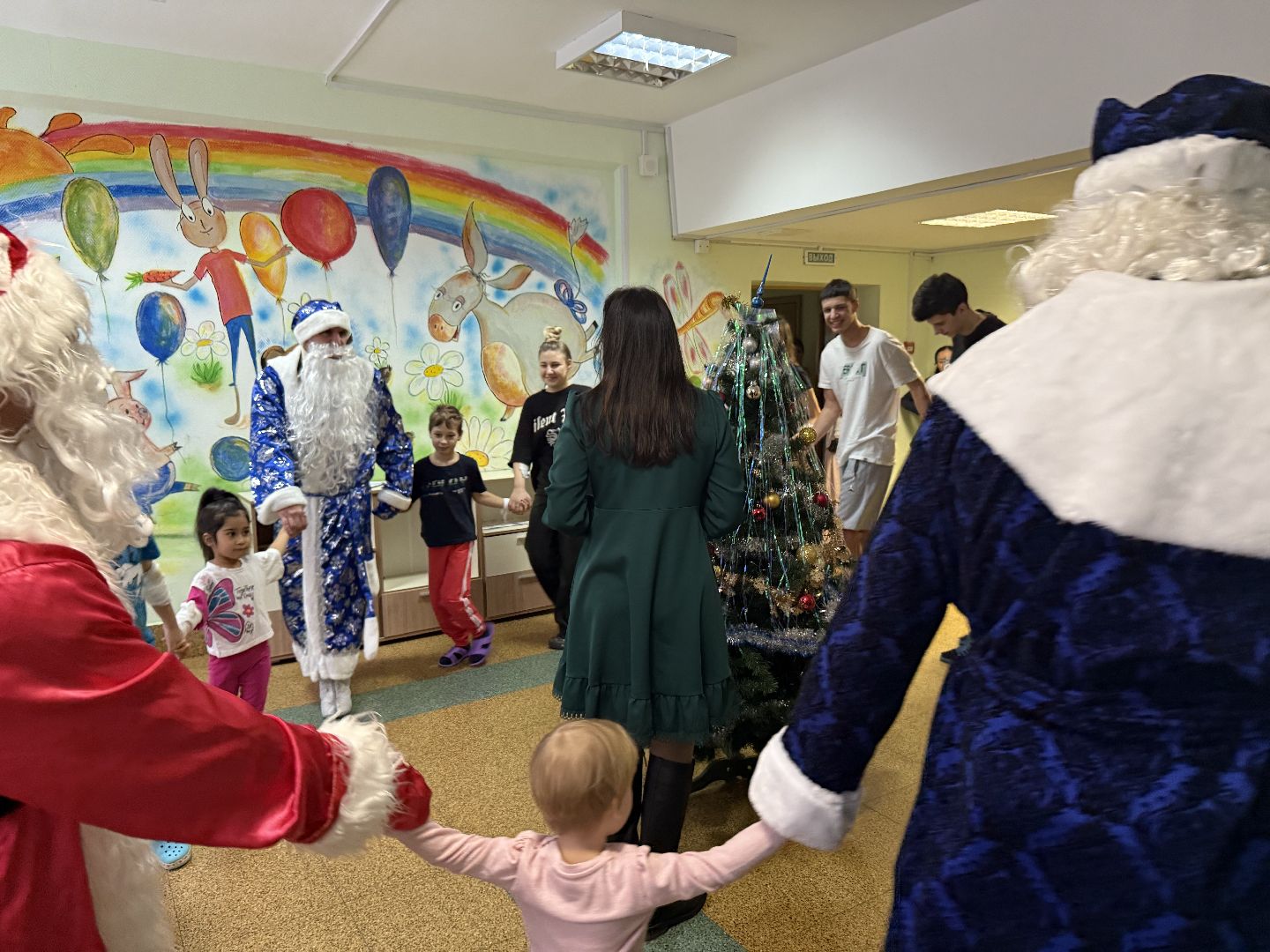 новый 2025 год, поздравление, дети, альпинисты,