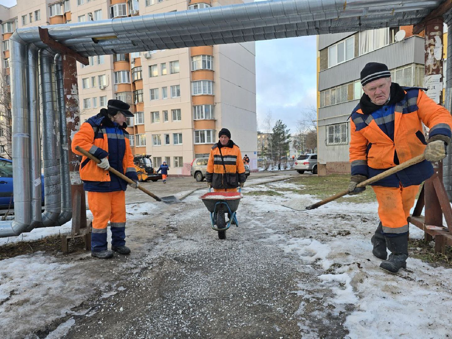 можайск, можайский городской округ, подмосковье, жкх, борьба с гололедом, непогода, коммунальщики, можайские коммунальщики, зима, вертикалки,