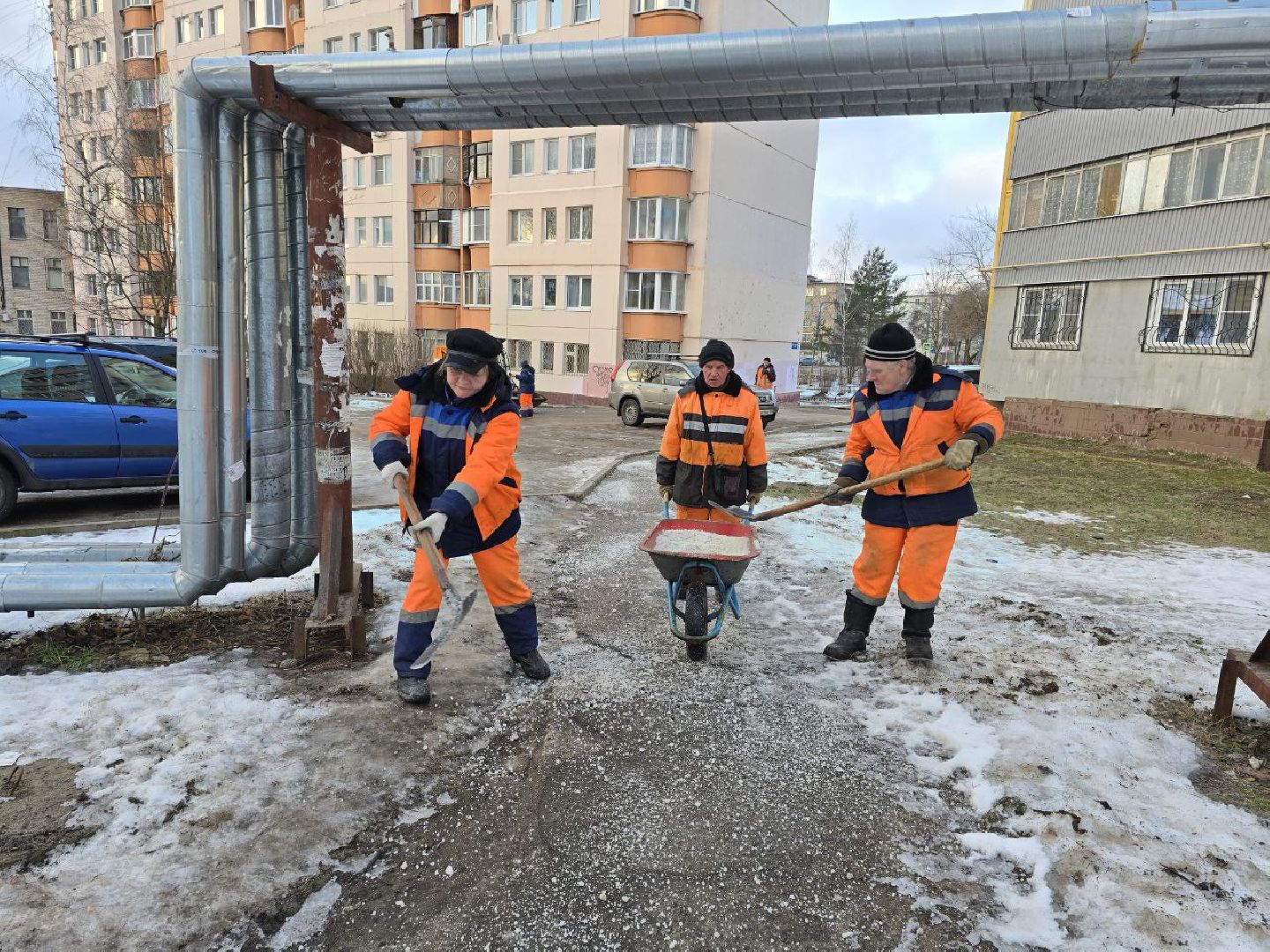 можайск, можайский городской округ, подмосковье, жкх, борьба с гололедом, непогода, коммунальщики, можайские коммунальщики, зима, вертикалки,