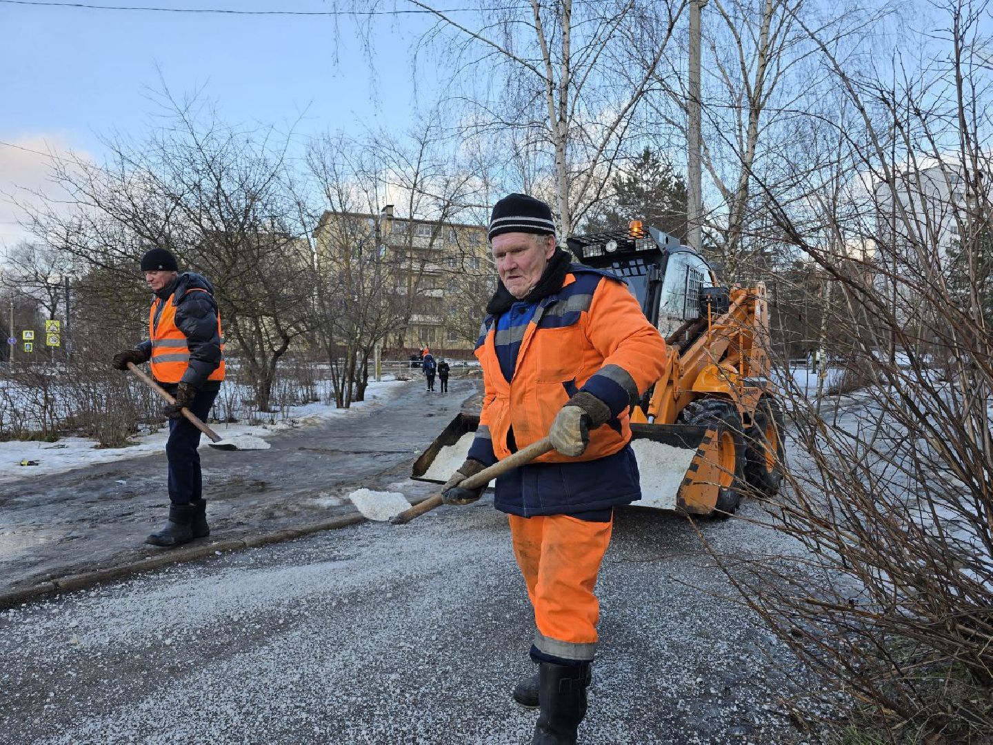 можайск, можайский городской округ, подмосковье, жкх, борьба с гололедом, непогода, коммунальщики, можайские коммунальщики, зима, вертикалки,
