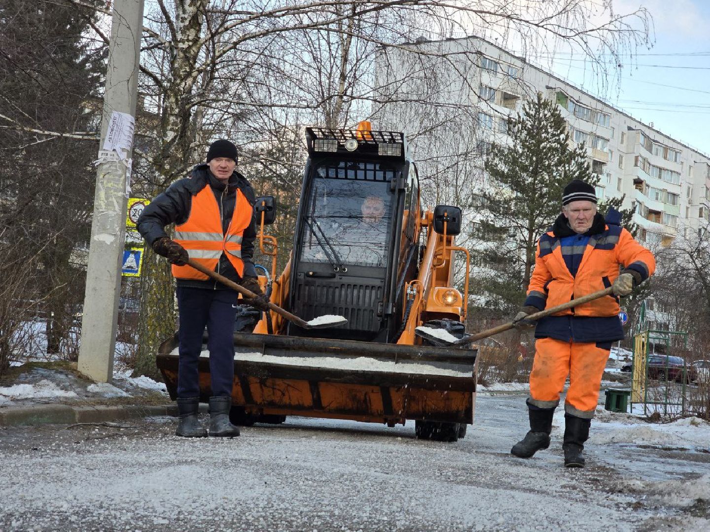 можайск, можайский городской округ, подмосковье, жкх, борьба с гололедом, непогода, коммунальщики, можайские коммунальщики, зима, вертикалки,