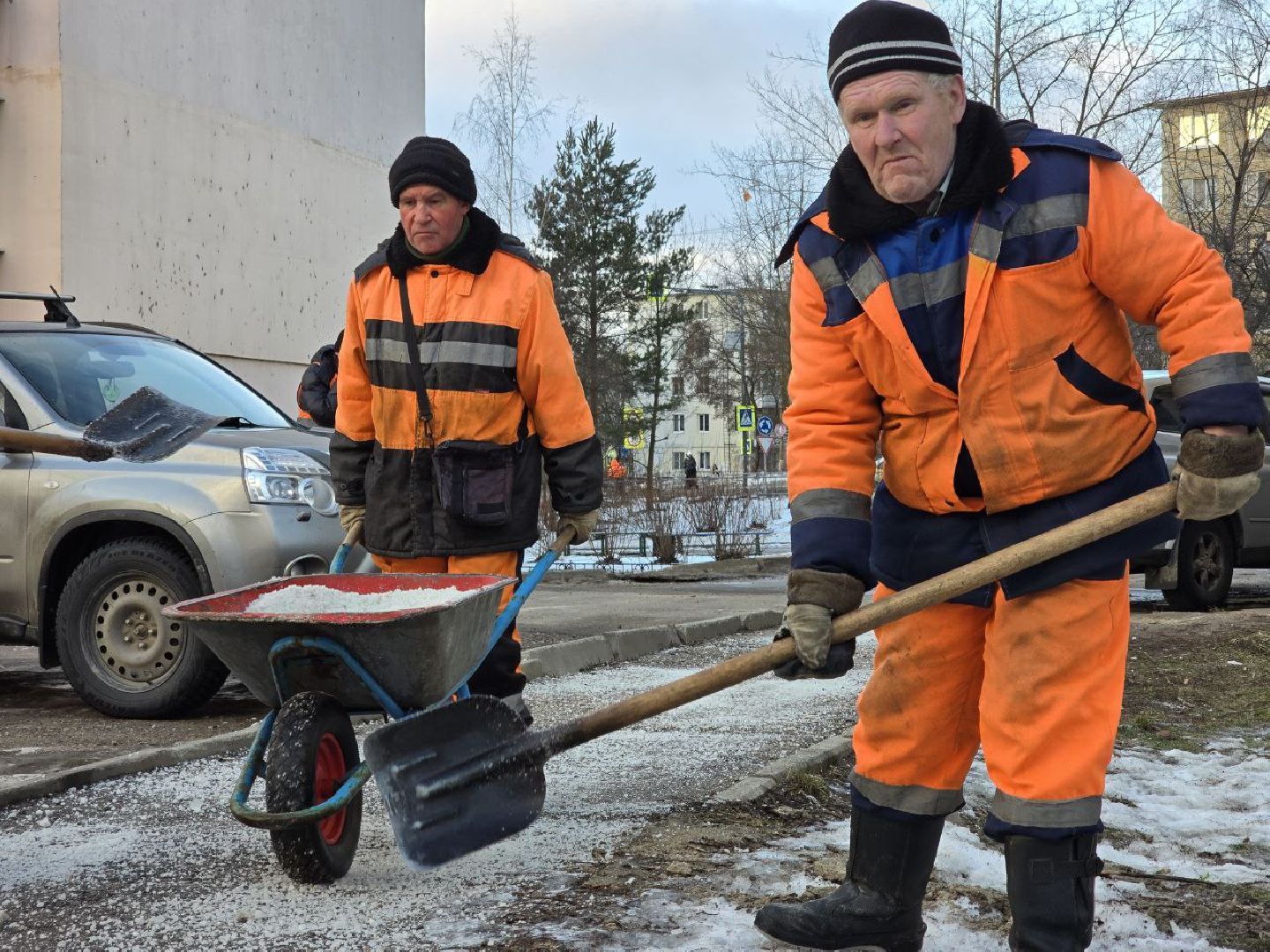 можайск, можайский городской округ, подмосковье, жкх, борьба с гололедом, непогода, коммунальщики, можайские коммунальщики, зима, вертикалки,