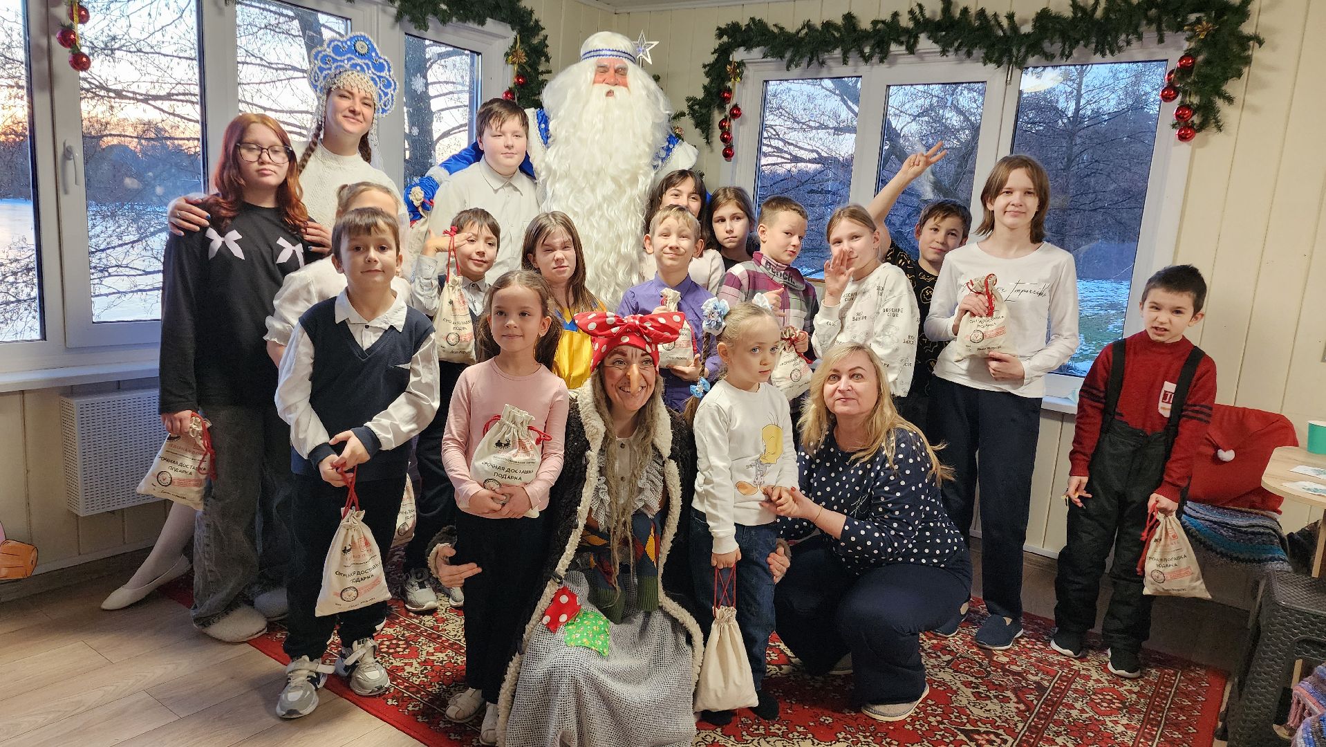 Бронницы, бронницкий терем деда мороза, Новогоднее поздравление для детей, Дети из семей находящихся в трудной жизненной ситуации, Вертикалка,