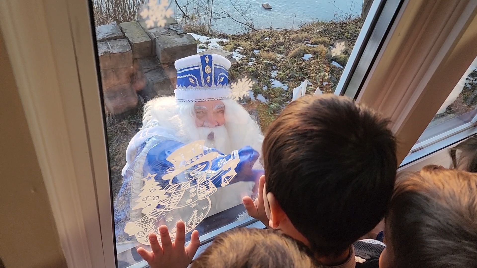 Бронницы, бронницкий терем деда мороза, Новогоднее поздравление для детей, Дети из семей находящихся в трудной жизненной ситуации, Вертикалка,