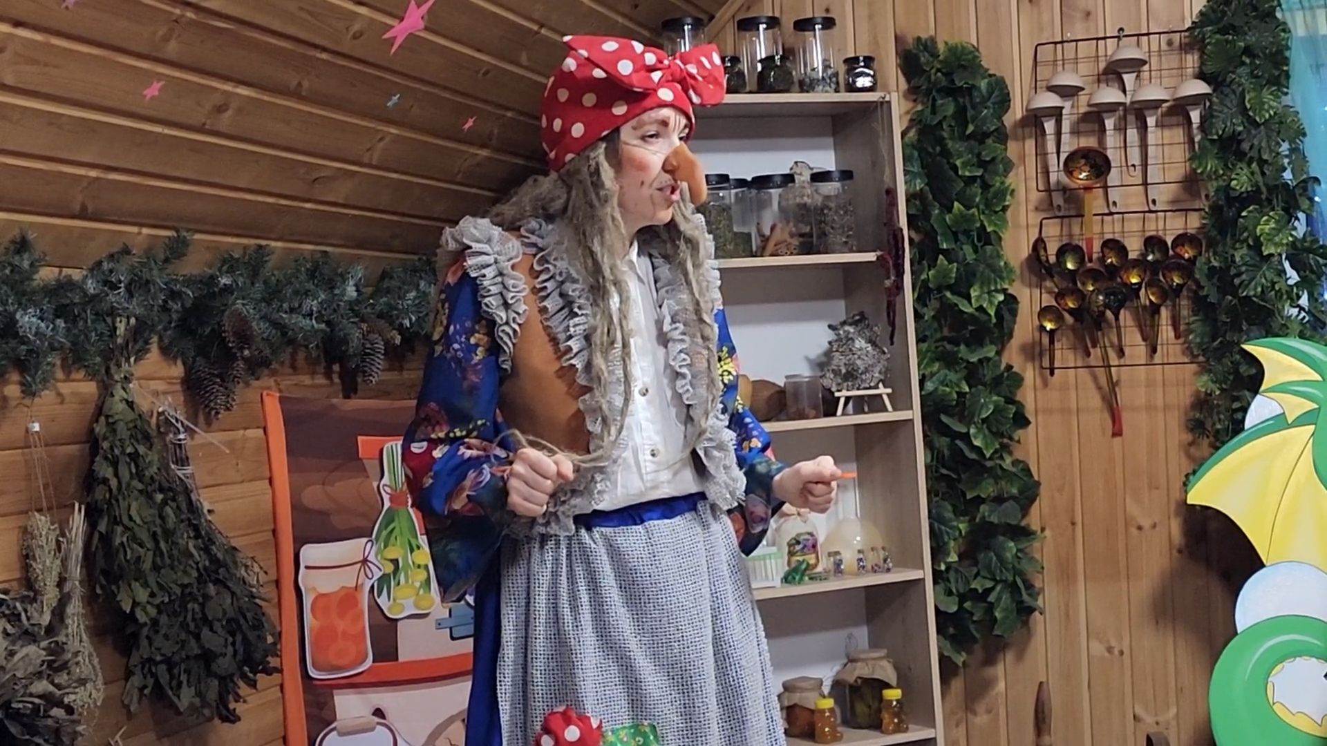 Бронницы, бронницкий терем деда мороза, Новогоднее поздравление для детей, Дети из семей находящихся в трудной жизненной ситуации, Вертикалка,